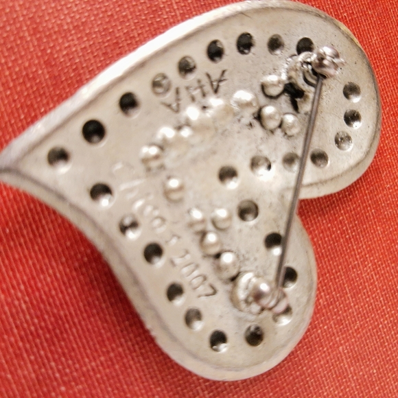 Chico's Heart Rhinestone Brooch Pin - Picture 2 of 3